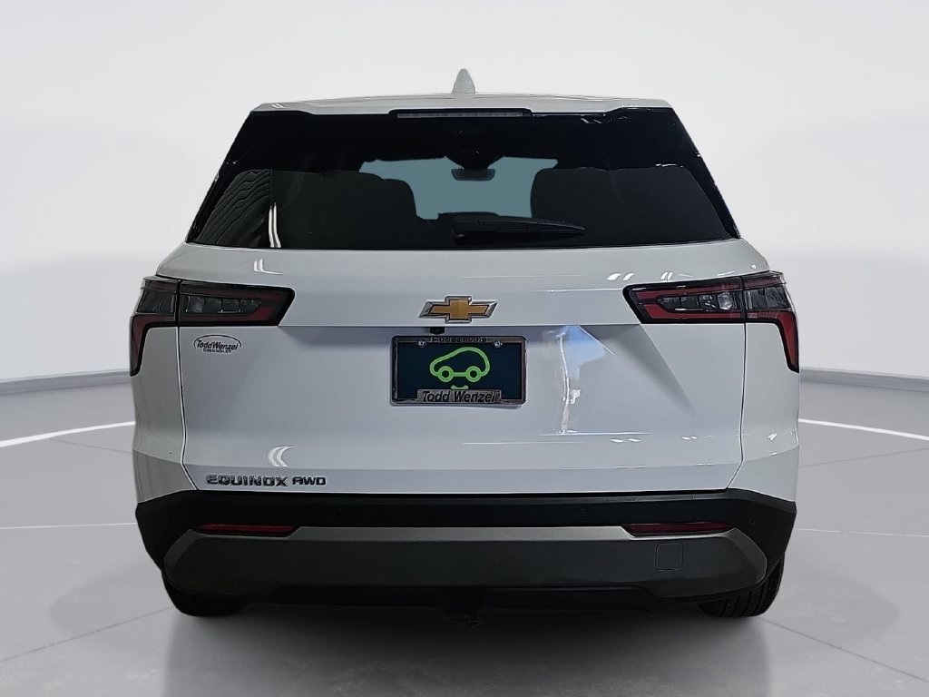 Certified Used 2025 Summit White Chevrolet LT image 5