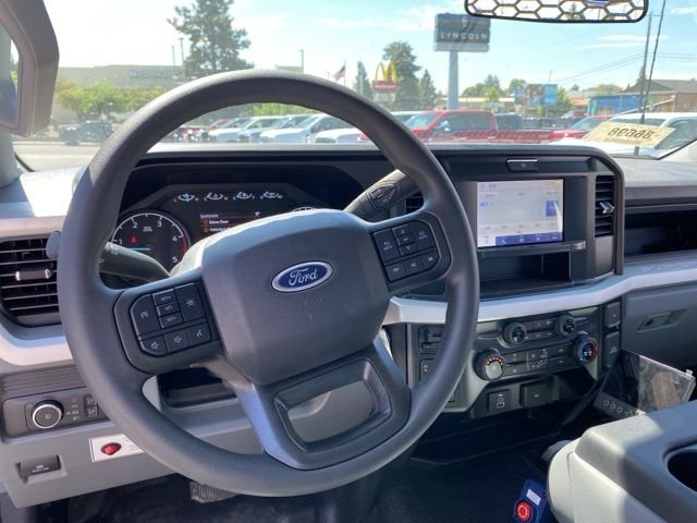 2025 Ford F-600 Super Duty Chassis Cab XL - Photo 11