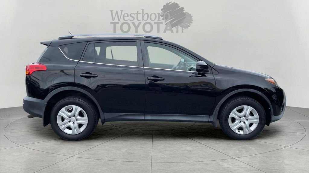 Used 2015 Black Toyota LE image 7