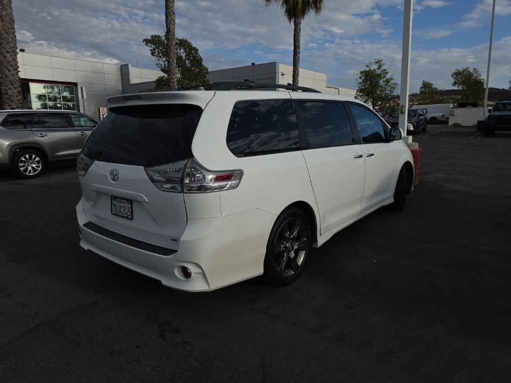 Used 2016 White Toyota SE image 5