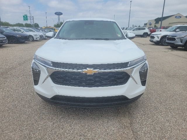 2026 Chevrolet Trax LS - Photo 17