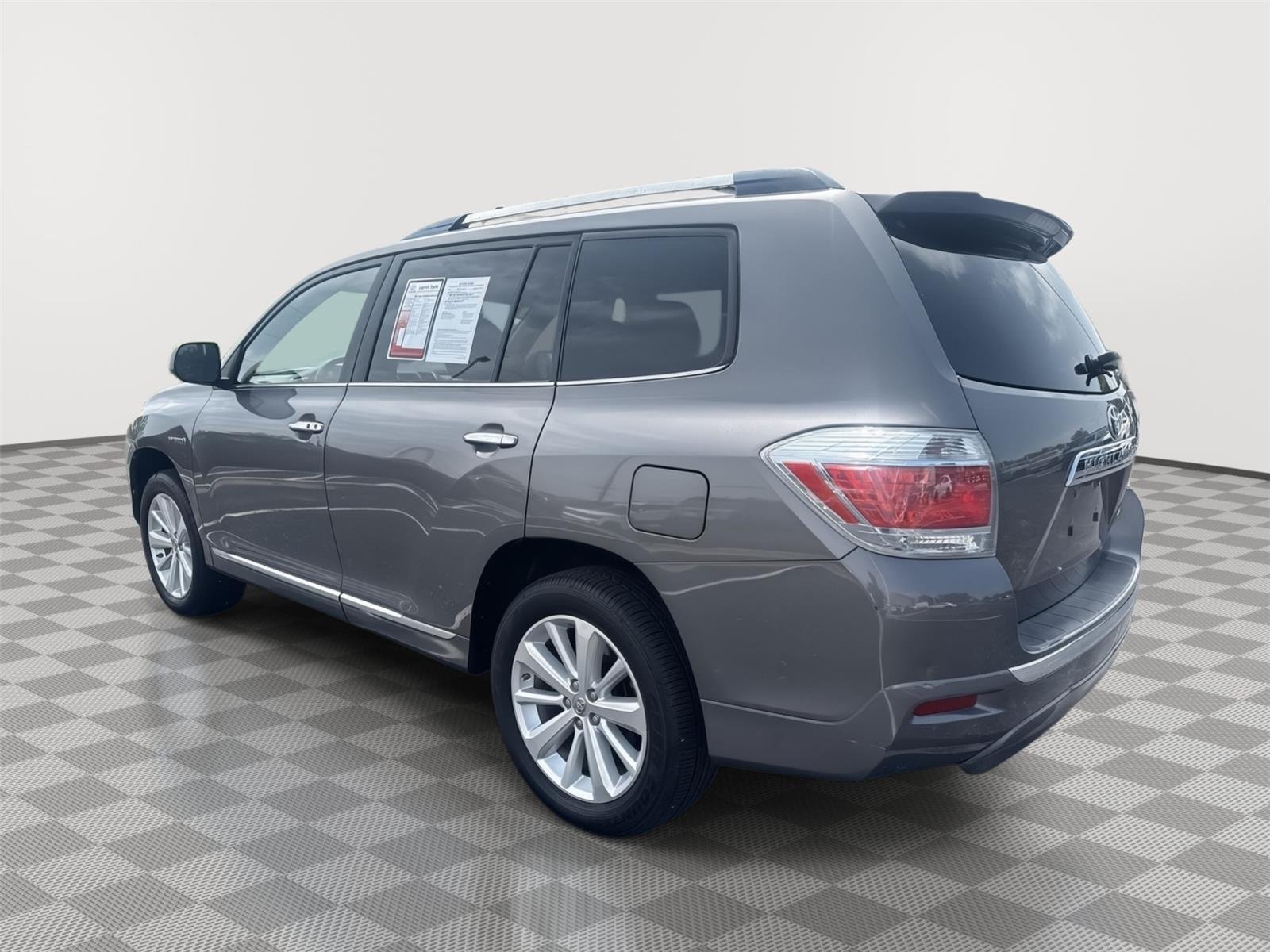 Used 2011 Predawn Gray Mica Toyota Limited image 11