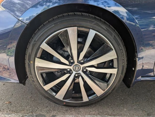 Used 2019 Deep Blue Pearl Nissan 2.5 SR image 7