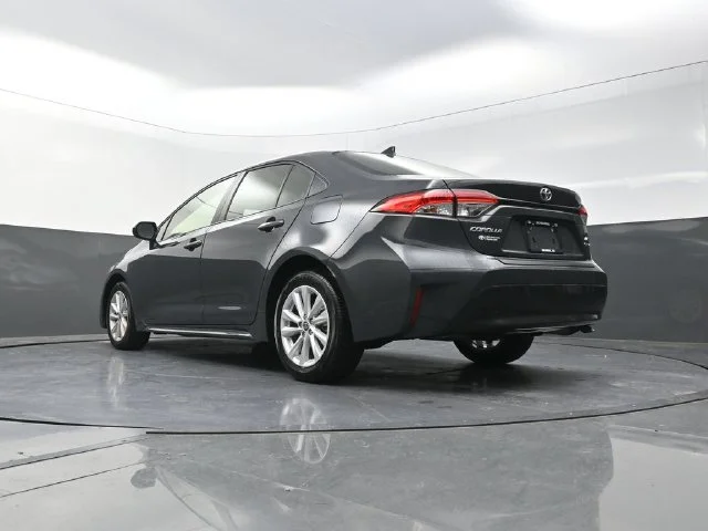 Used 2026  Toyota LE image 35