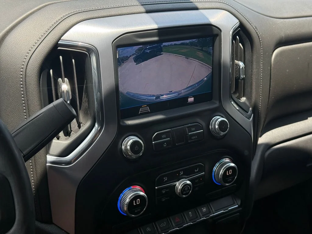 Used 2022 Gray GMC Elevation image 17