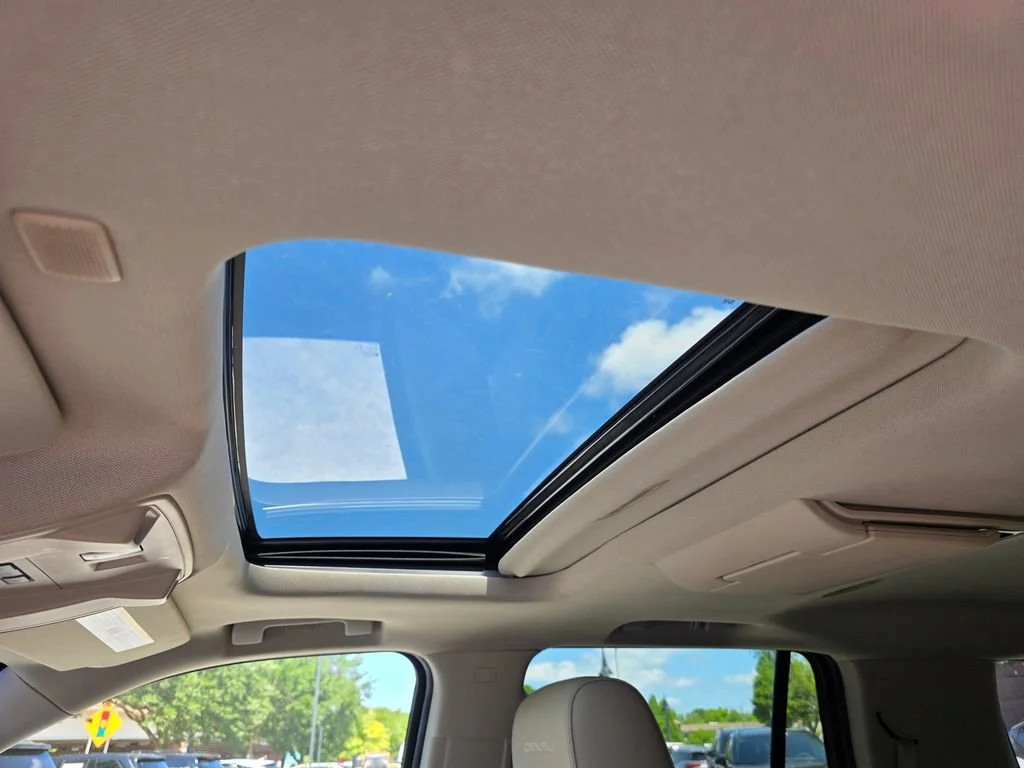 Used 2020 SUMMIT WHITE GMC Denali image 11