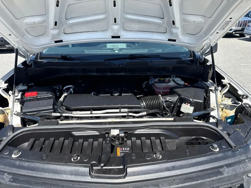Used 2022 White Chevrolet WT image 25