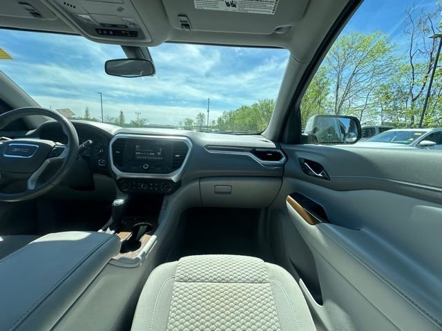 Used 2019 Silver GMC SLE-2 image 28