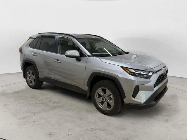 Certified Used 2025 Silver Toyota LE image 7
