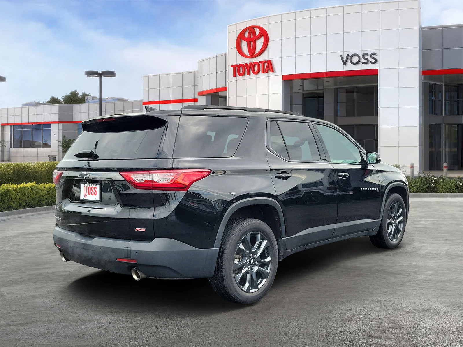 Used 2020 Mosaic Black Metallic Chevrolet RS image 4