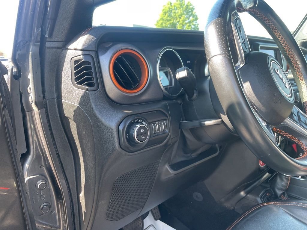 Used 2021 Gray Jeep Mojave image 20