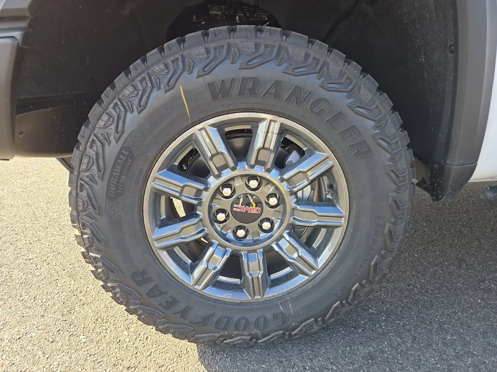 2026 GMC Sierra 1500 AT4X - Photo 21