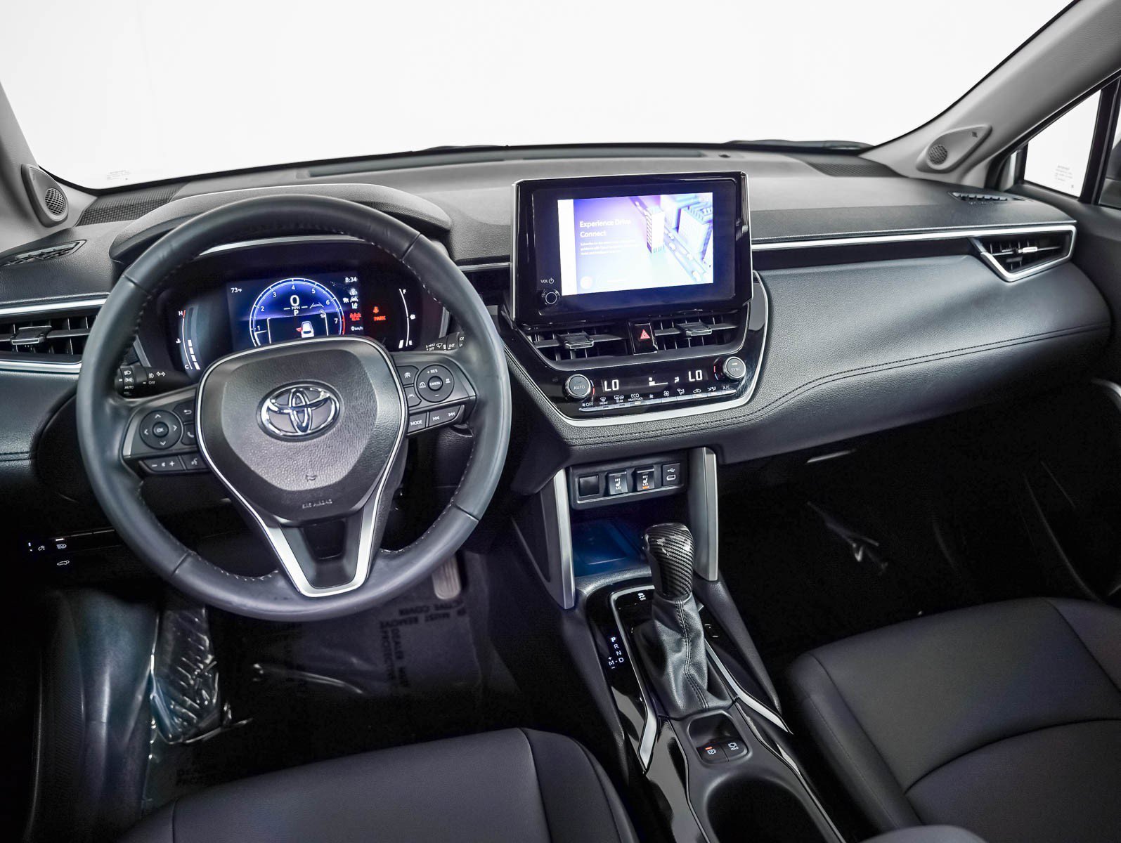 Used 2023 Wind Chill Pear Toyota XLE 2WD image 17