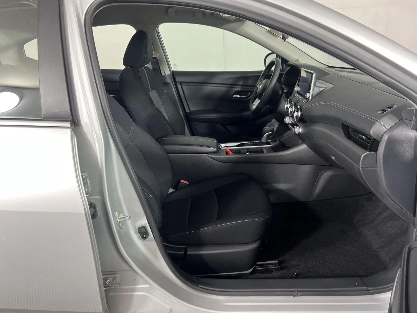 Used 2023 Gun Metallic Nissan SV image 22
