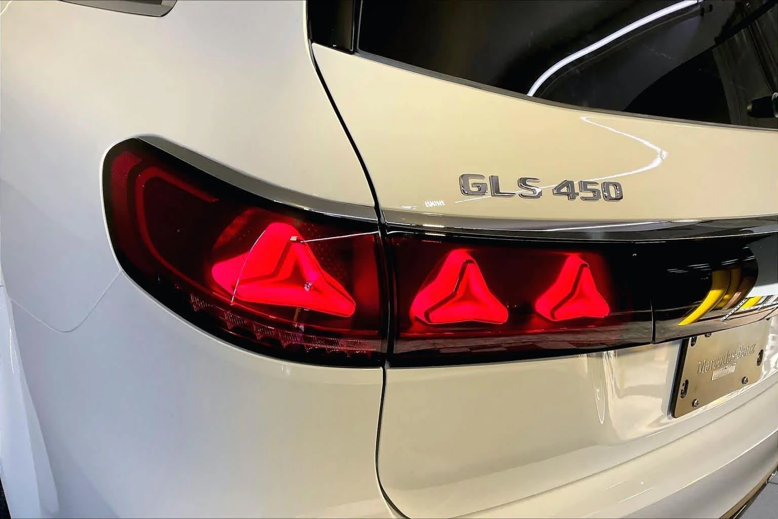 New 2027 Polar White Mercedes-Benz GLS 450 image 5