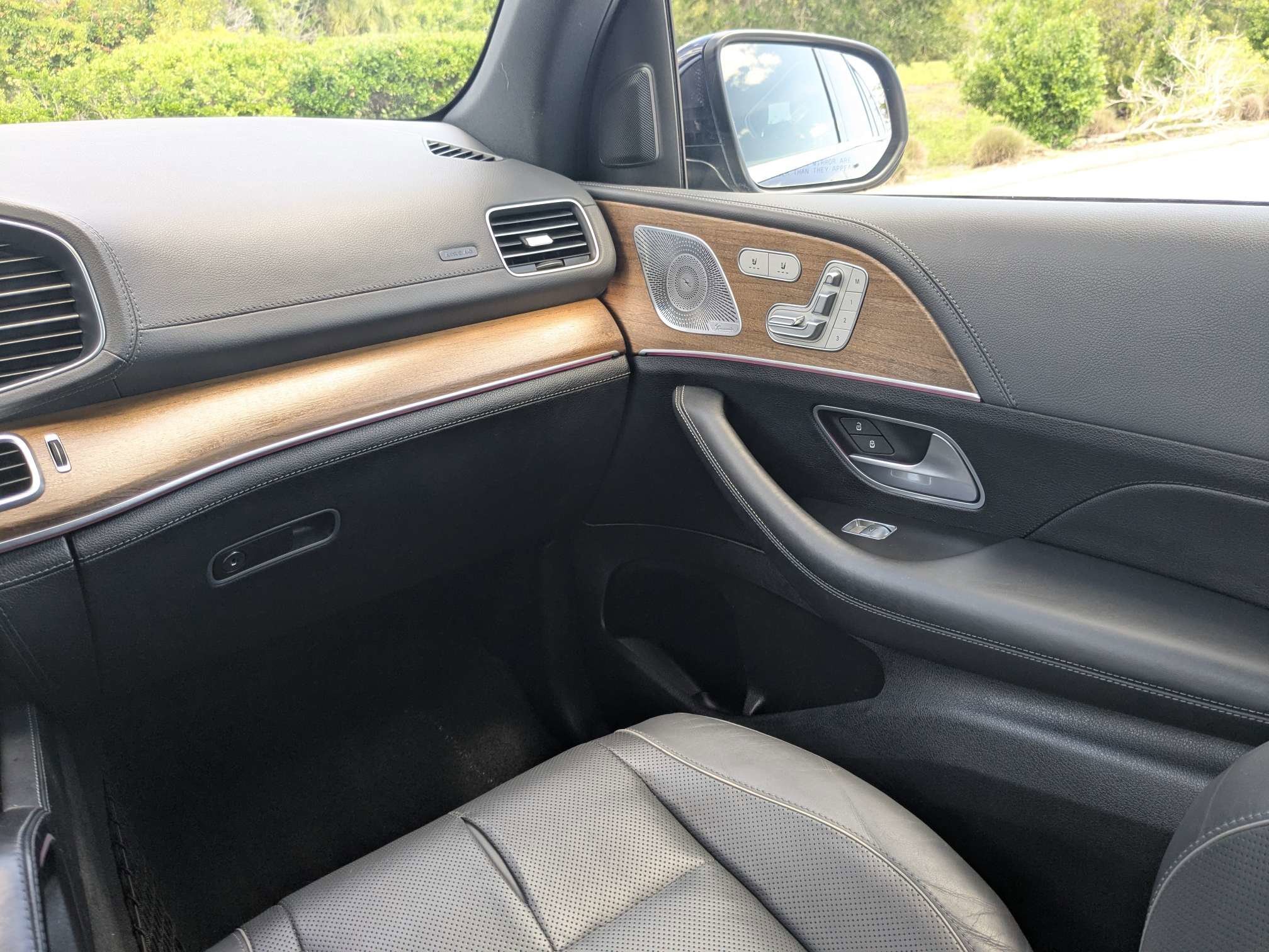 Used 2020 Brilliant Blue Metallic Mercedes-Benz GLS 450 image 26