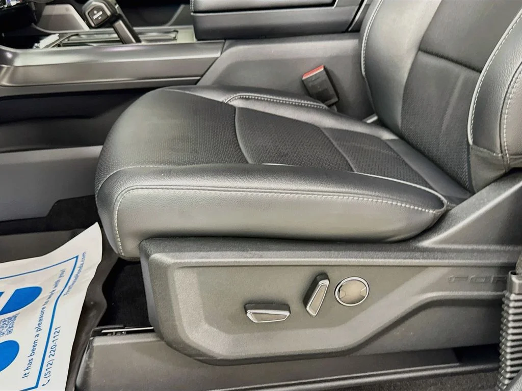 Used 2026 Avalanche Ford Lariat image 24