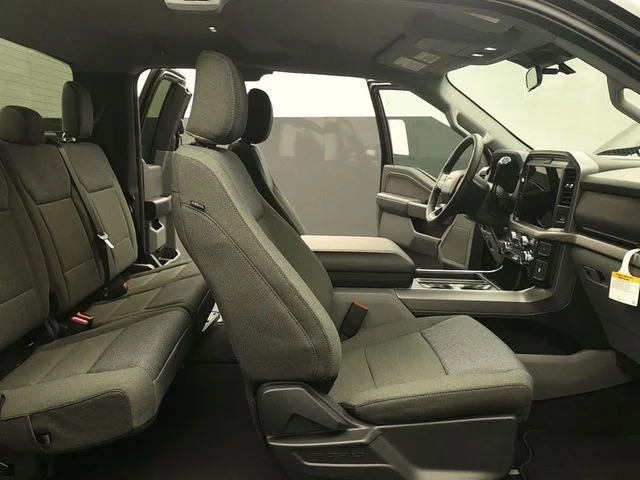 New 2026 Agate Black Metallic Ford XLT image 14
