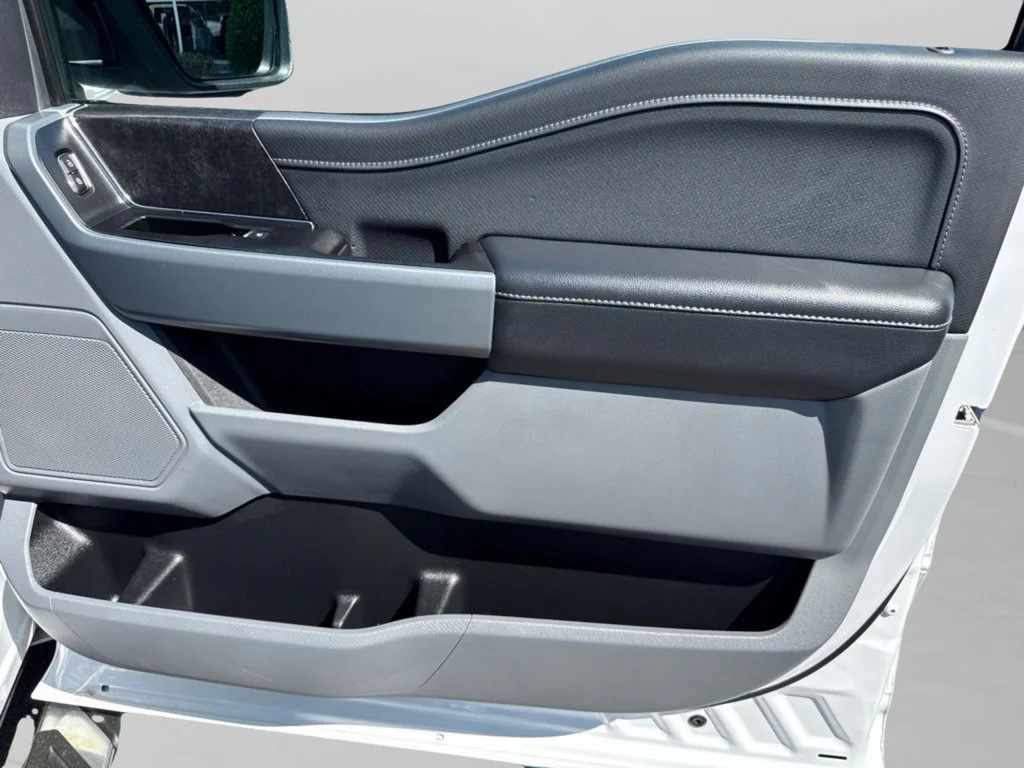 Used 2022 Oxford White Ford XLT image 29
