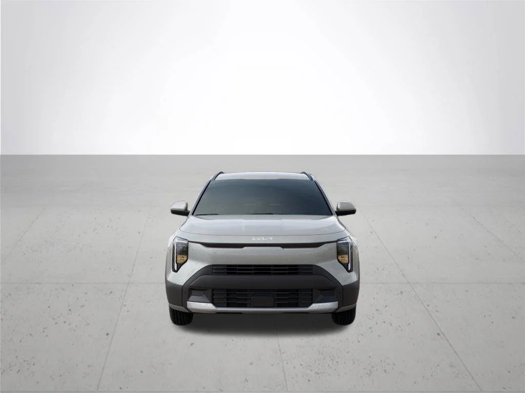 New 2027 Ivory Silver Kia S image 2