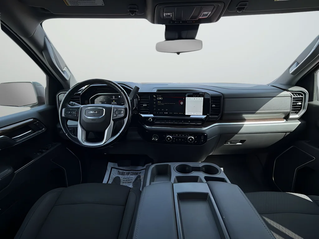 Used 2022 Red GMC Elevation image 12