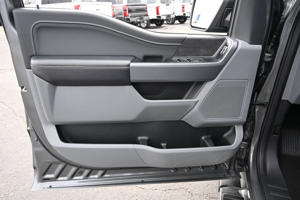 Used 2025 Gray Ford XLT image 19