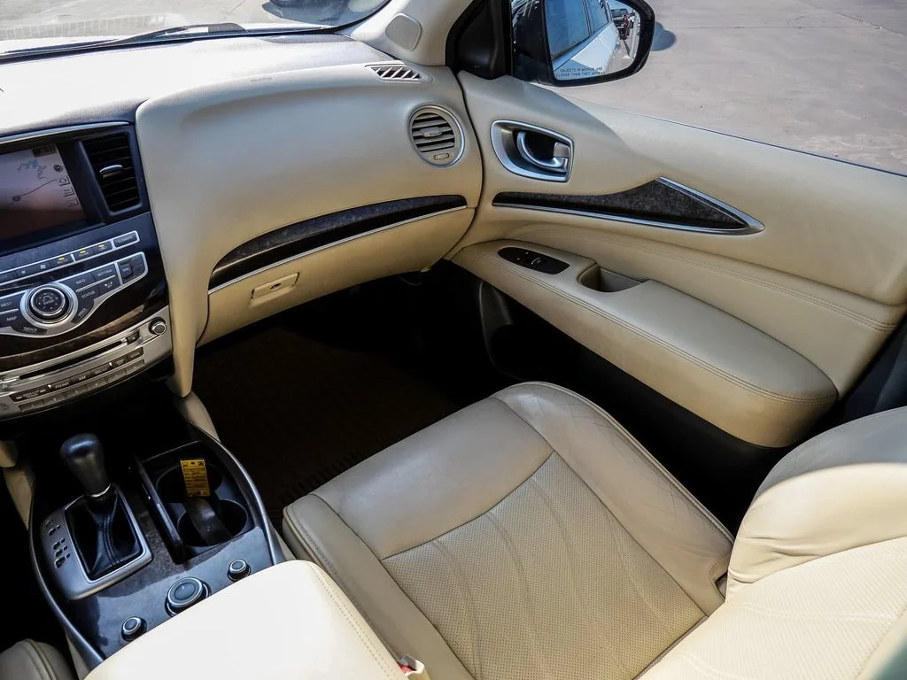 Used 2015 White INFINITI NA image 32