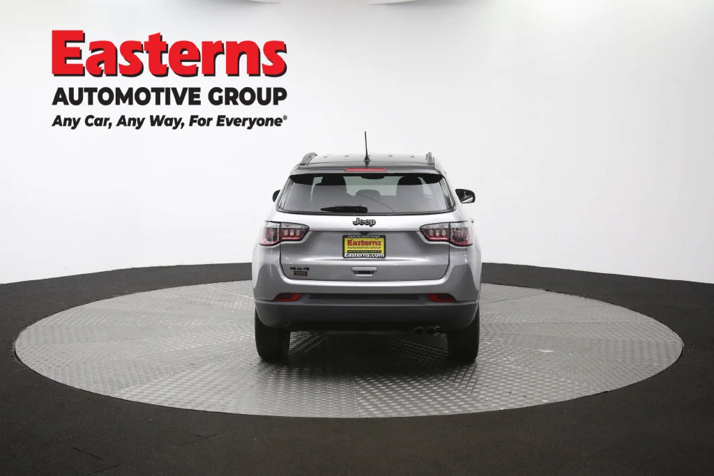 Used 2020 Silver Jeep Latitude image 37