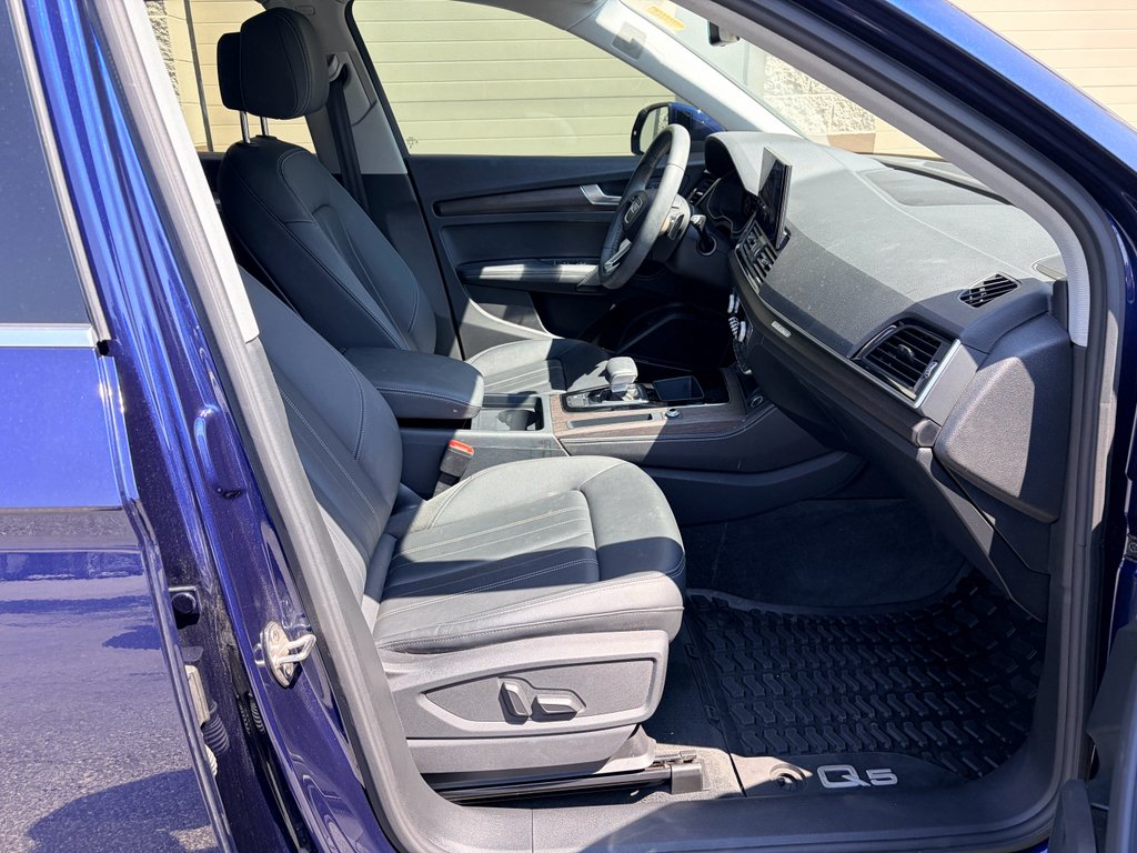 Used 2023 Navarra Blue Metallic Audi S line Premium Plus image 21