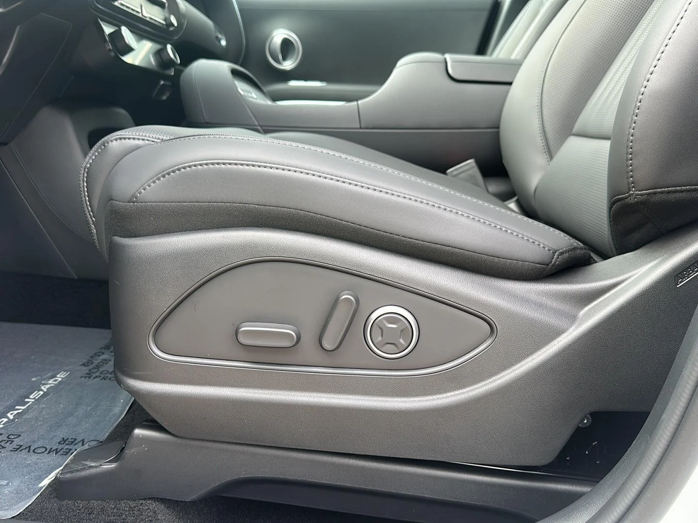 New 2026 Creamy White Pearl Hyundai SEL Premium 7P image 12