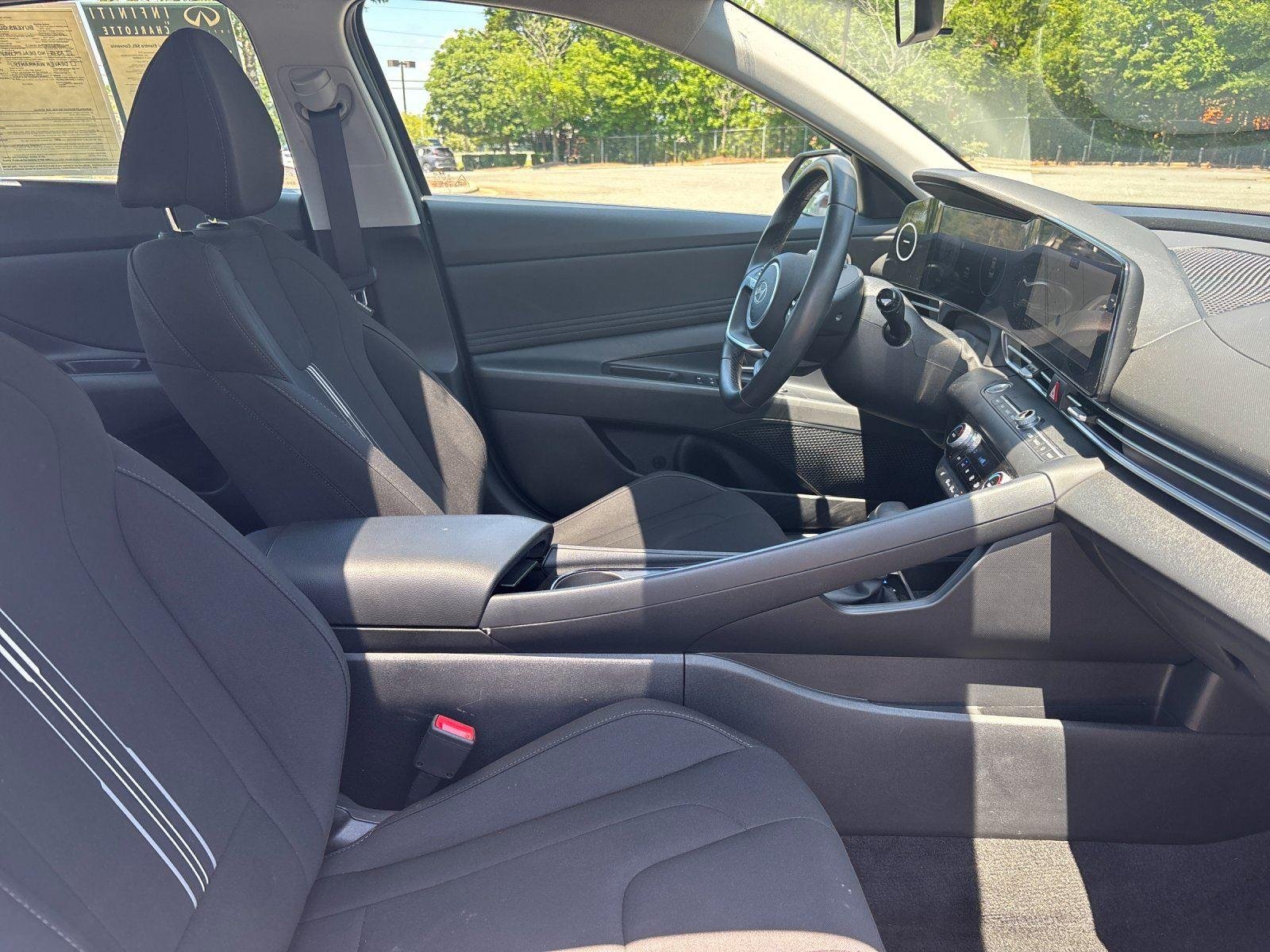 Used 2025 Ecotronic Gray Hyundai SEL Convenience image 40