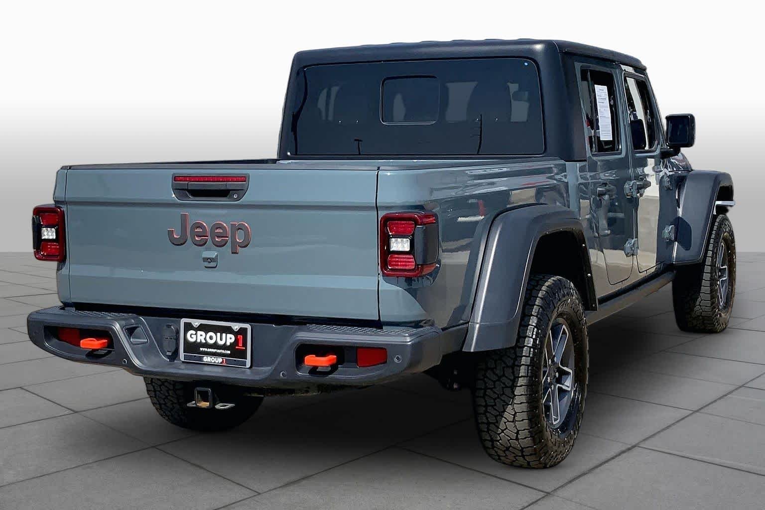 Used 2024 Anvil Clearcoat Jeep Mojave image 13
