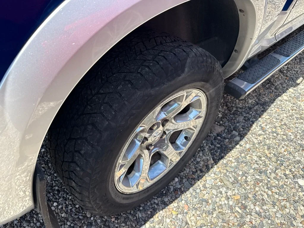 Used 2015 Blue Streak Ram Laramie image 24