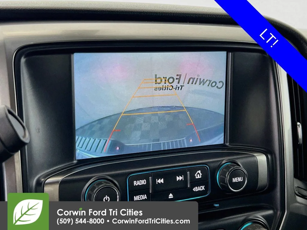 Used 2016 White Chevrolet LT image 19
