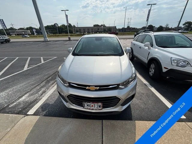 Used 2020 Chevrolet Trax LS with VIN KL7CJKSB3LB335411 for sale in Springfield, MO