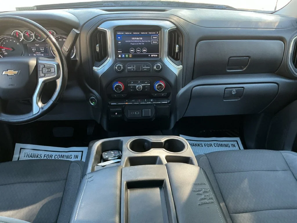 Used 2020 SHADOW GRAY METALLIC Chevrolet LT image 20