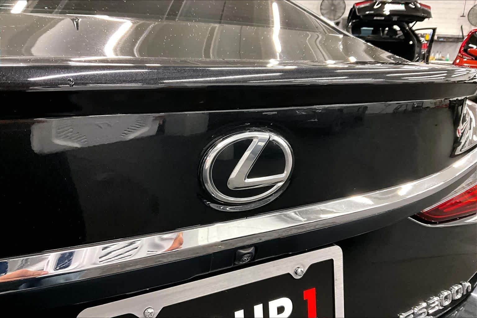 Certified Used 2024 GRAPHITE BLACK GF. Lexus  image 31