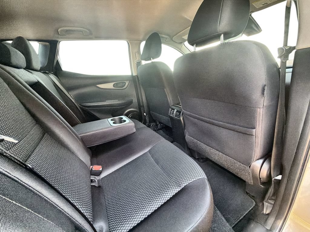 Used 2020 Silver Nissan S FWD Xtronic CVT image 28