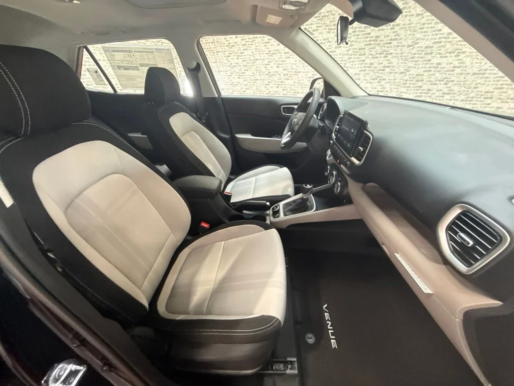 New 2026 Onyx Black Hyundai SEL image 12
