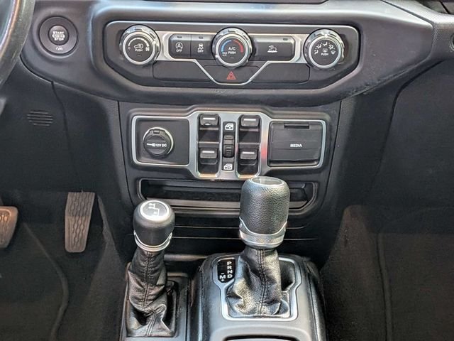Used 2020 Black Jeep Sport image 22