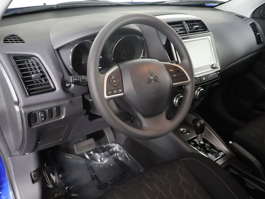 New 2026 Blue Mitsubishi 2.0 ES image 23