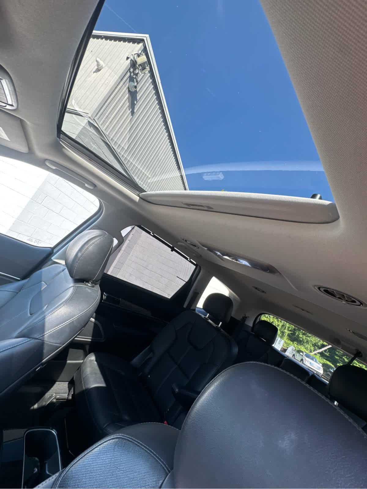 Used 2021 Wolf Gray Kia EX image 20