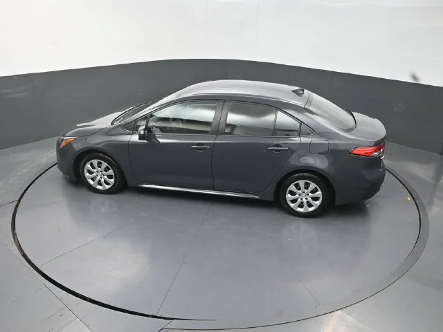 Used 2025  Toyota LE image 26
