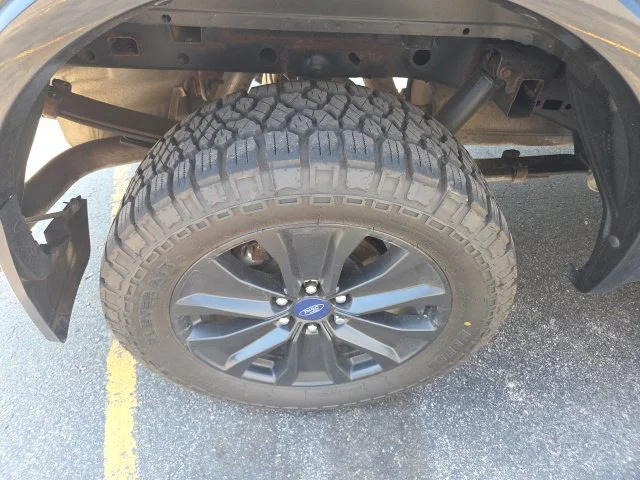 Used 2019 Black Ford  image 37