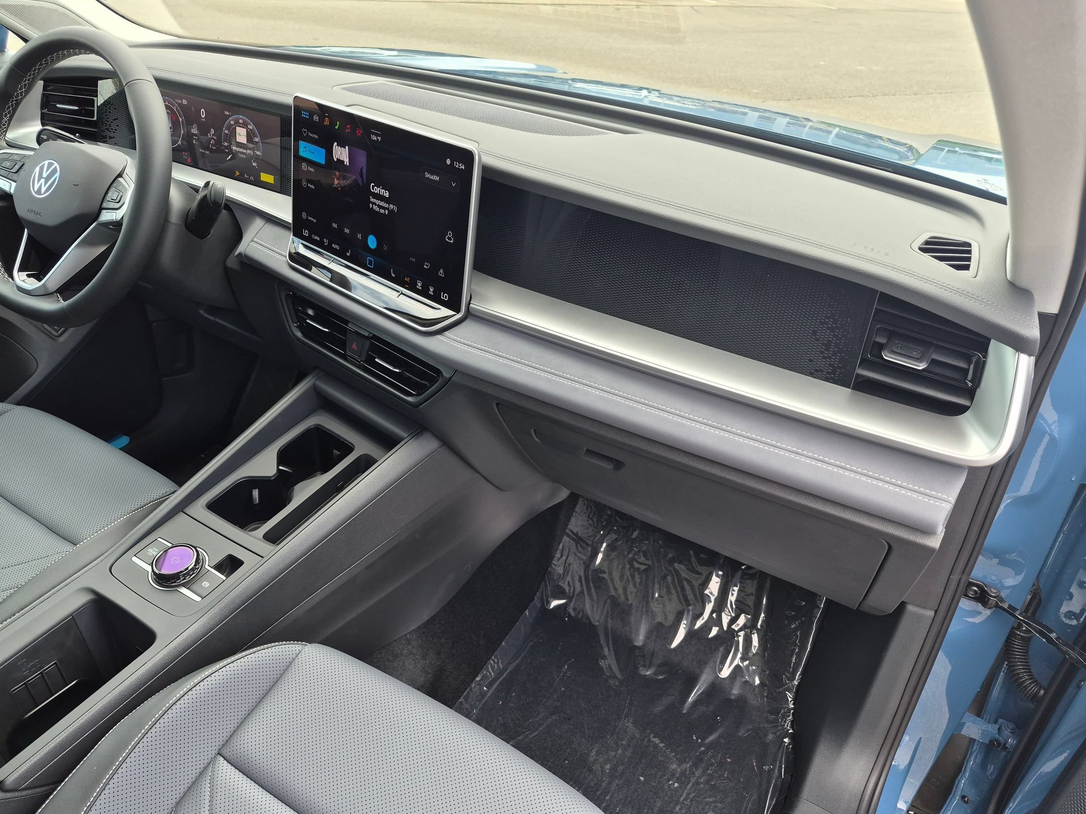 New 2026 Monterey Blue Pearl Volkswagen SE image 30