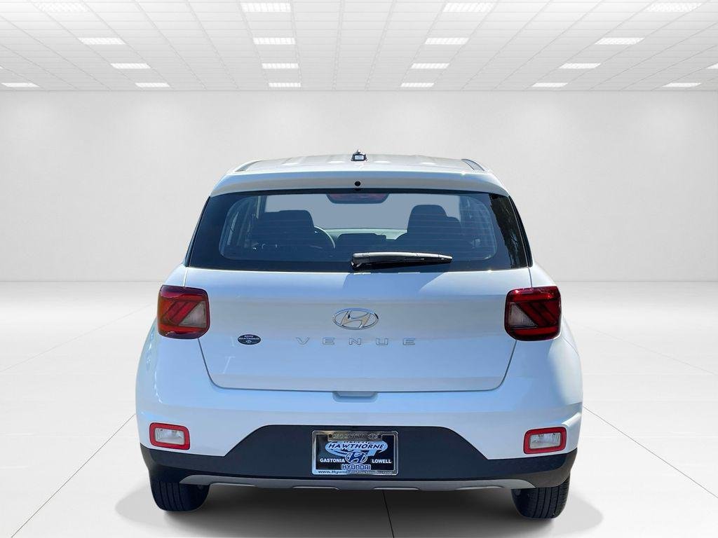 New 2026 White Hyundai SE image 5
