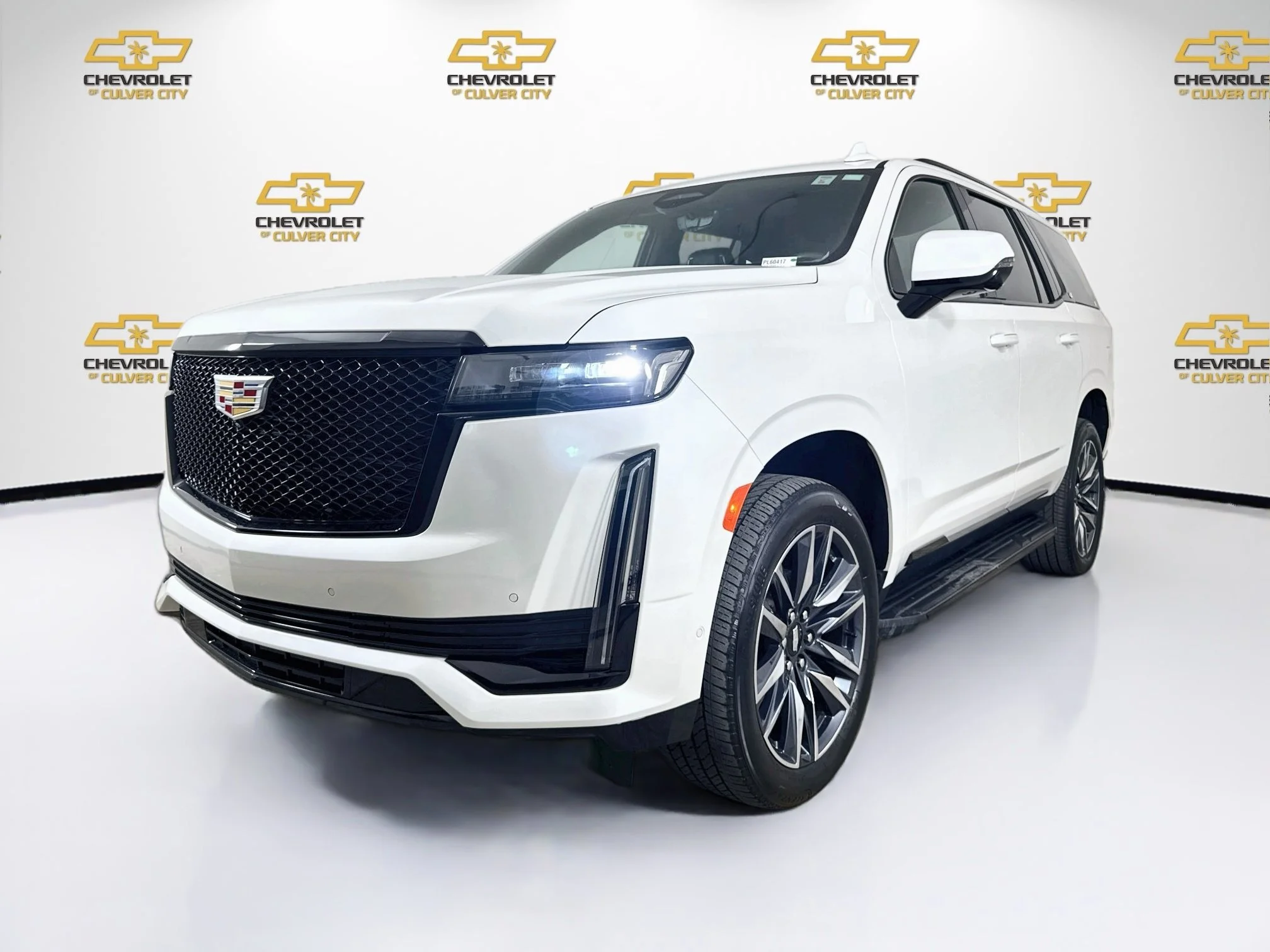 Used 2022 Crystal White Tricoat Cadillac Sport image 3