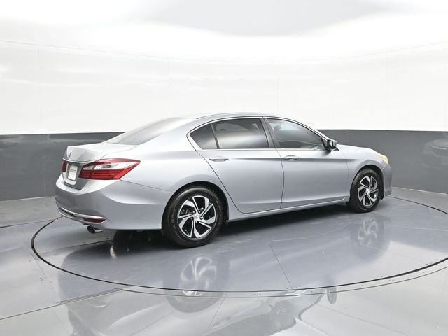 Used 2017 Lunar Silver Metallic Honda LX image 15