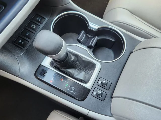 2019 Toyota Highlander XLE - Photo 17