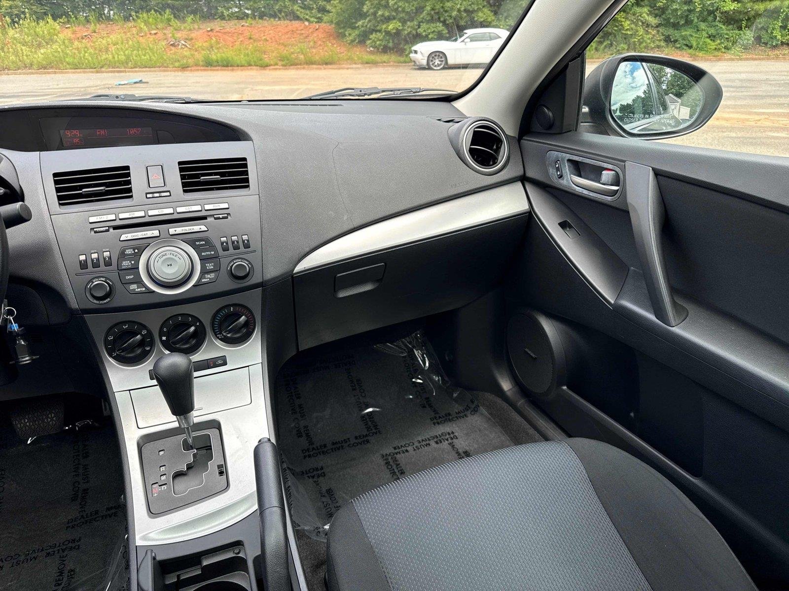 Used 2010 Graphite Mica Mazda i Touring image 15